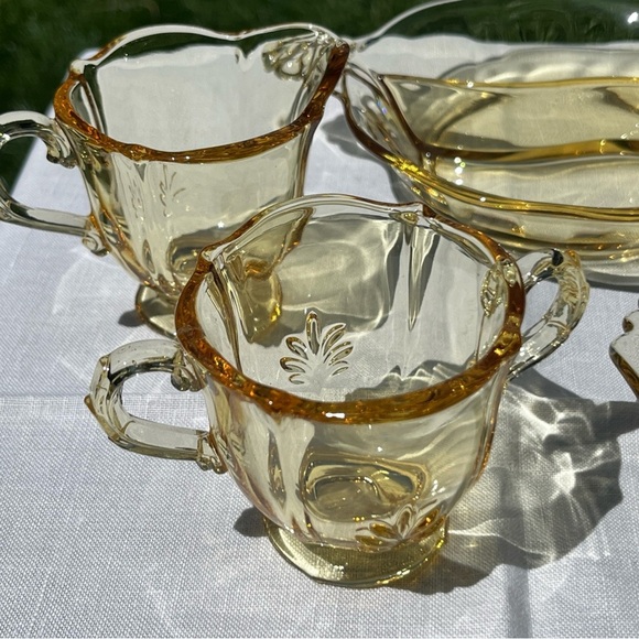 Lot of 4 Vintage Light Yellow Depression Glass Serving Dishes - Picture 4 of 12